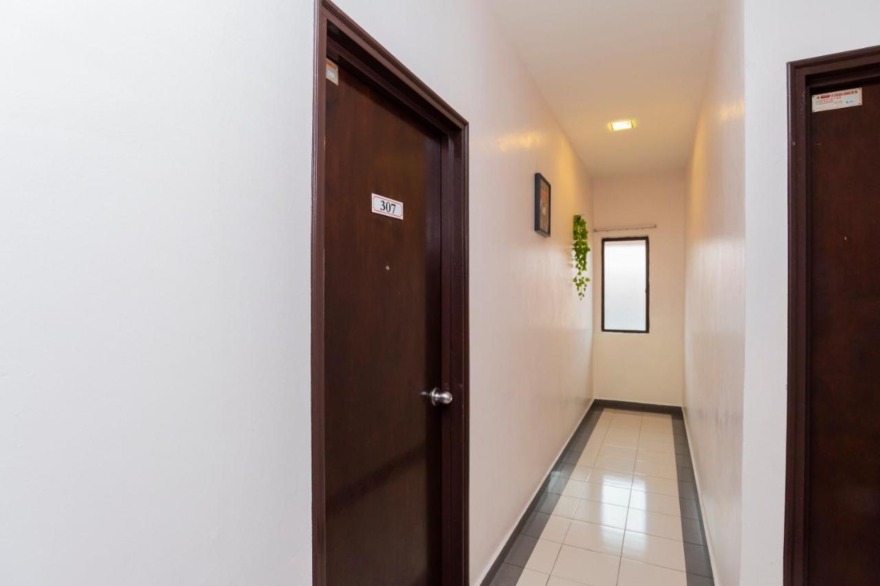 Golden Horse Hotel Johor Bahru Exterior photo